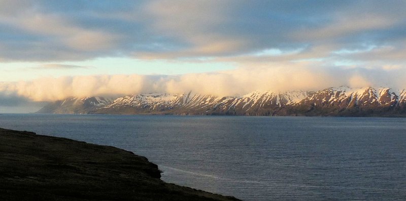 B (112) Late night sunshine over Eyafjordur.JPG